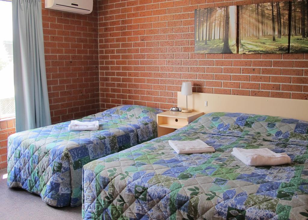 Greenslopes Motor Inn Brisbane Room photo